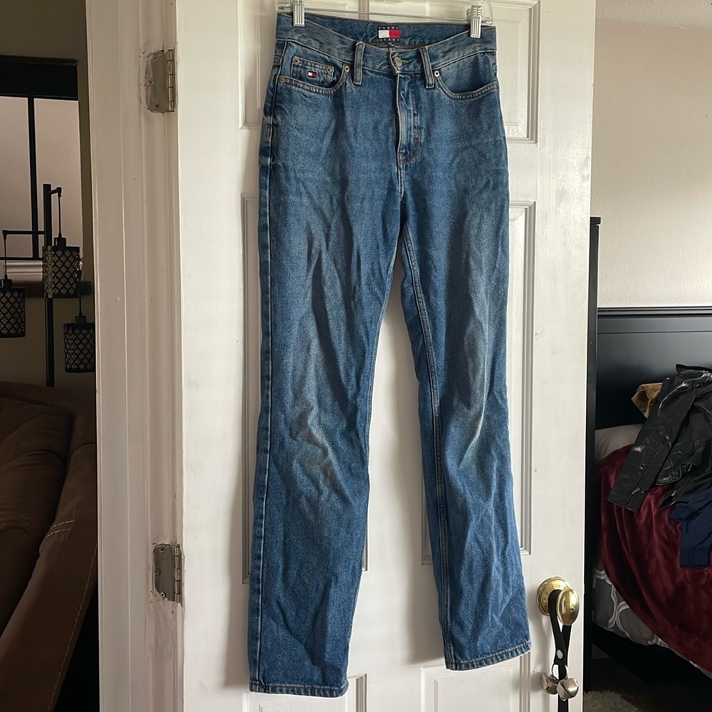 Tommy Hilfiger “90s Mom” Jeans